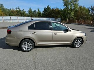 2020 Volkswagen Polo VI, коричневый, 1470000 рублей, вид 4