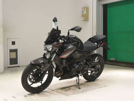 2025 Kawasaki Z 400, чёрный, 697000 рублей, вид 4