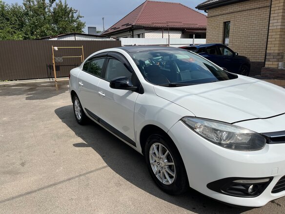 2015 Renault Fluence I Рестайлинг, белый, 820000 рублей