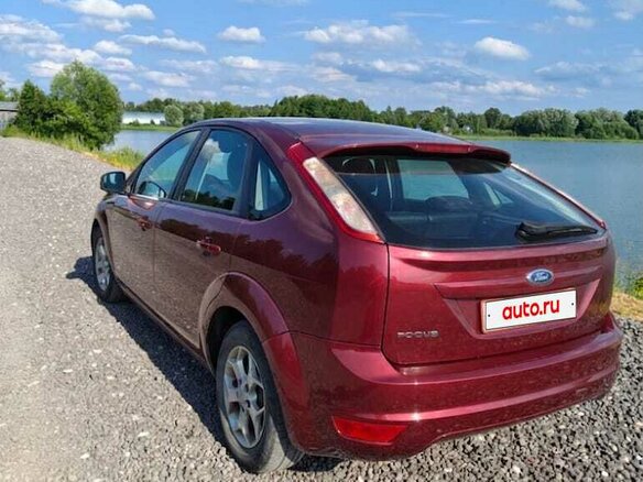 2009 Ford Focus II Рестайлинг, красный, 450000 рублей - вид 6