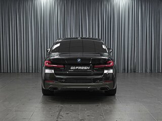 2020 BMW 5 серии 530d xDrive VII (G30/G31/G38) Рестайлинг, серый, 4999000 рублей, вид 4
