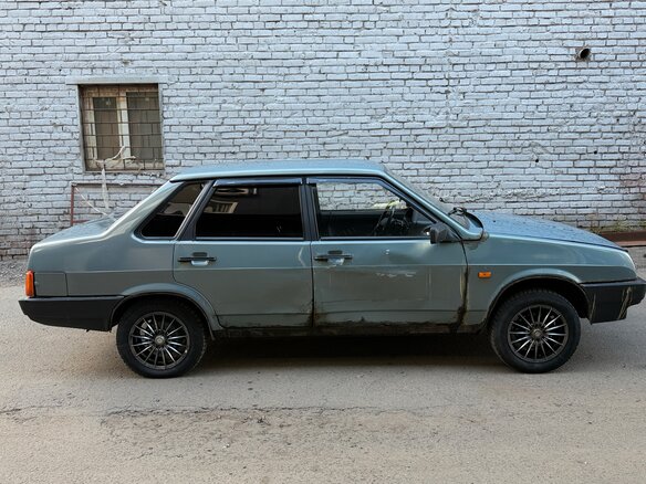 2004 Lada (ВАЗ) 21099, серый, 275000 рублей - вид 8