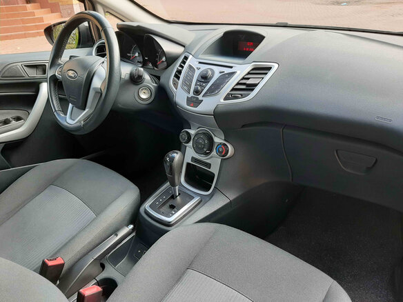 2012 Ford Fiesta Mk6, чёрный - вид 10