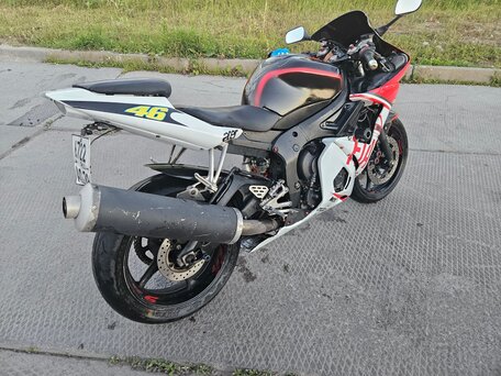 2003 Yamaha YZF-R6, чёрный, 370000 рублей, вид 3