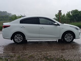 2017 Kia Rio IV, белый, 1050000 рублей, вид 2
