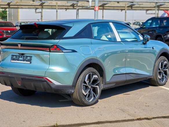 2025 Changan Deepal S07 18.99 kWh I, зелёный, 5593500 рублей - вид 4