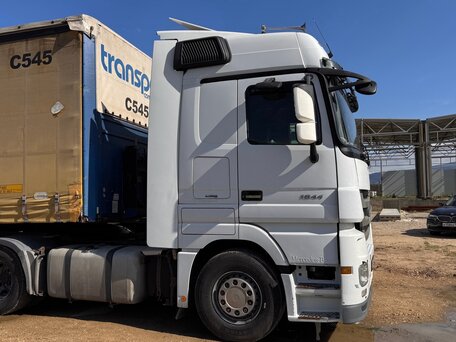 2010 Mercedes-Benz Actros, белый, 3800000 рублей, вид 3