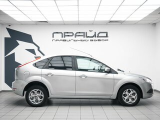 2009 Ford Focus II Рестайлинг, серебристый, 589000 рублей, вид 5