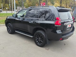2019 Toyota Land Cruiser Prado 150 Series Рестайлинг 2, чёрный, 6000000 рублей, вид 3