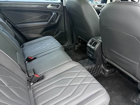 2022 Volkswagen Tiguan II Рестайлинг, чёрный, 2550111 рублей - вид 14