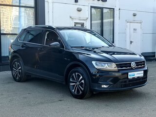 2020 Volkswagen Tiguan II, чёрный, 2435000 рублей, вид 3