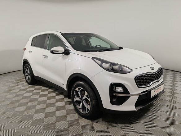 2018 Kia Sportage IV Рестайлинг, белый, 1899000 рублей - вид 2