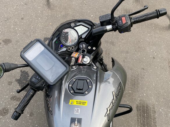 2024 Bajaj Pulsar NS 200, серый, 260000 рублей - вид 4