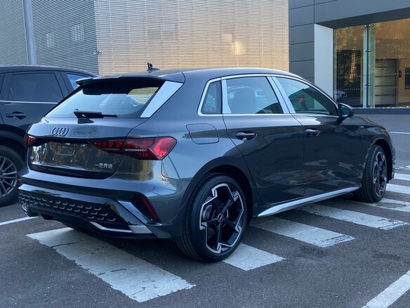2026 Audi A3 Sportback 35 TFSI IV (8Y) Рестайлинг, серый, 3990000 рублей - вид 4