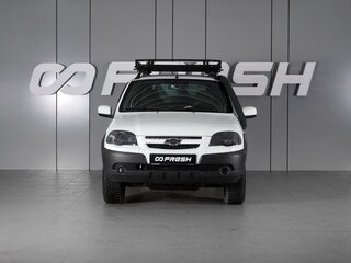 2017 Chevrolet Niva I Рестайлинг, белый, 1125000 рублей, вид 3