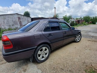 1996 Mercedes-Benz C-Класс 180 (PMS) I (W202), фиолетовый, 210000 рублей, вид 4