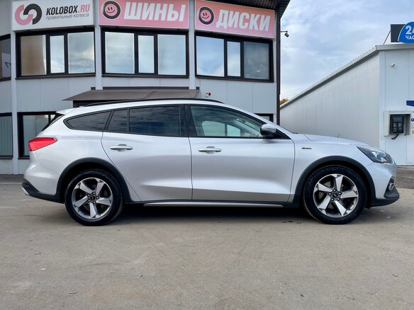 2020 Ford Focus Active IV, серебристый, 1390000 рублей - вид 6