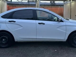 2017 Lada (ВАЗ) Vesta I, белый, 620000 рублей, вид 2