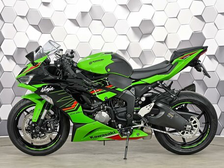 2022 Kawasaki ZX-6R Ninja, зелёный, 1199000 рублей, вид 4