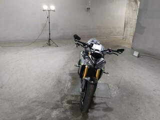 2022 Triumph Speed Triple, серый, 1377000 рублей, вид 3