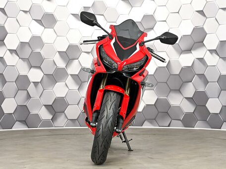 2021 Honda CBR 650R, красный, 899000 рублей, вид 5