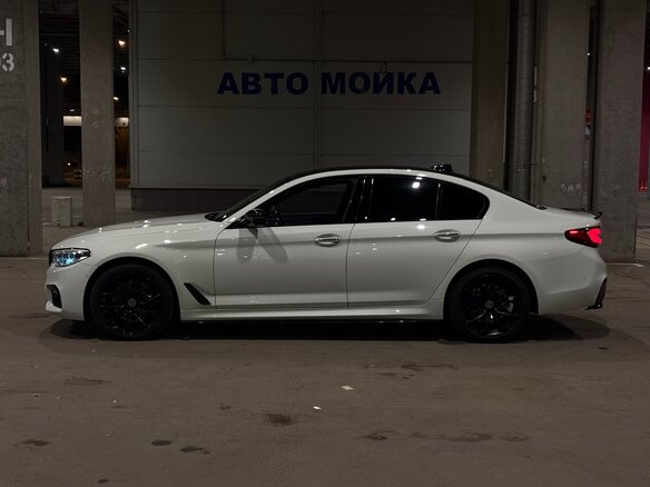 2018 BMW 5 серии 530d xDrive VII (G30/G31/G38), белый, 3650000 рублей - вид 8