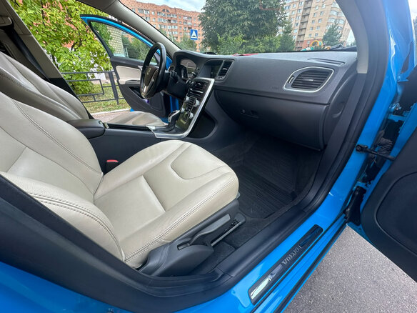 2015 Volvo S60 II Рестайлинг, синий, 1650000 рублей - вид 10