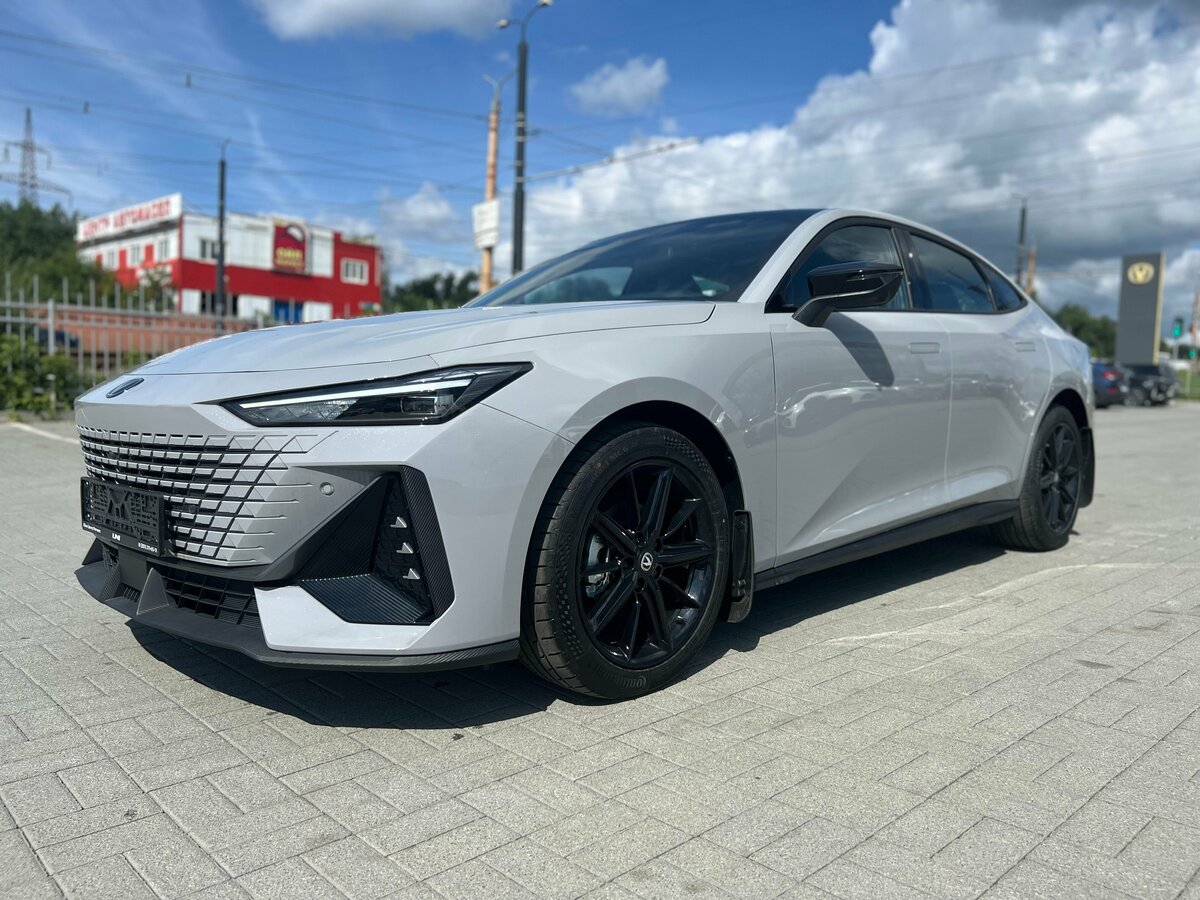 Открыть фотографии: Changan UNI-V I