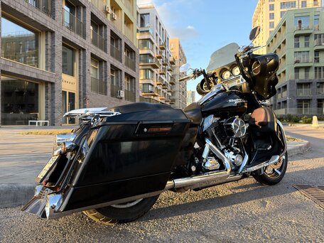 2009 Harley-Davidson Street Glide, чёрный, 880000 рублей, вид 5