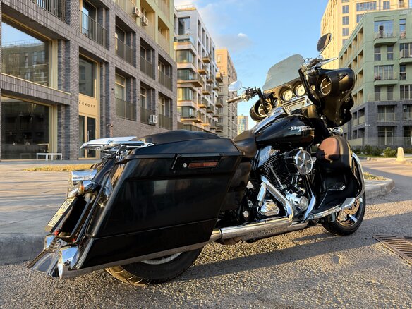 2009 Harley-Davidson Street Glide, чёрный, 880000 рублей - вид 4