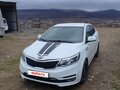 2016 Kia Rio III Рестайлинг, белый, 450000 рублей - вид 5