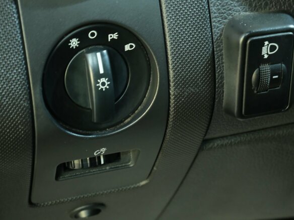 2008 Ford Explorer IV, чёрный - вид 8