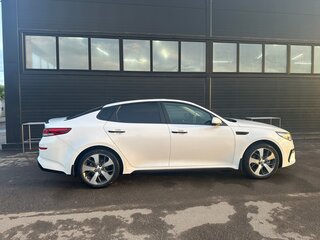 2019 Kia Optima IV Рестайлинг, белый, 2200000 рублей, вид 5
