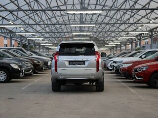 2017 Mitsubishi Pajero Sport III, серебристый, 2990000 рублей, вид 4