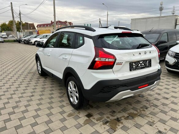 2026 Lada (ВАЗ) Iskra SW Cross, белый, 1747000 рублей - вид 5