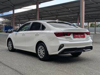 2022 Kia Cerato IV Рестайлинг, белый, 2299500 рублей, вид 5