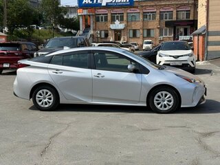2022 Toyota Prius IV Рестайлинг (XW50), серебристый, 1550000 рублей, вид 5