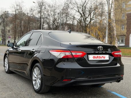 2019 Toyota Camry VIII (XV70), чёрный, 2650000 рублей, вид 5
