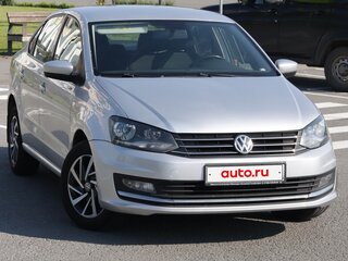 2018 Volkswagen Polo V Рестайлинг, серебристый, 1240000 рублей, вид 2