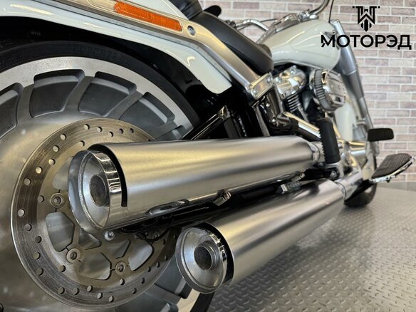 2018 Harley-Davidson Fat Boy, белый, 1985000 рублей - вид 8