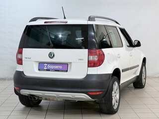 2011 Skoda Yeti I, белый, 810000 рублей, вид 4