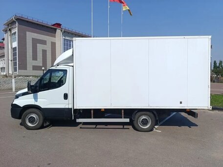 2020 Iveco Daily, белый, 3200000 рублей, вид 3