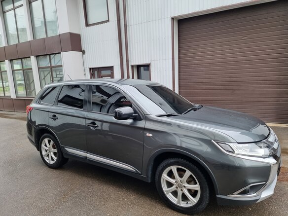 2016 Mitsubishi Outlander III Рестайлинг 2, серый, 1595000 рублей - вид 11