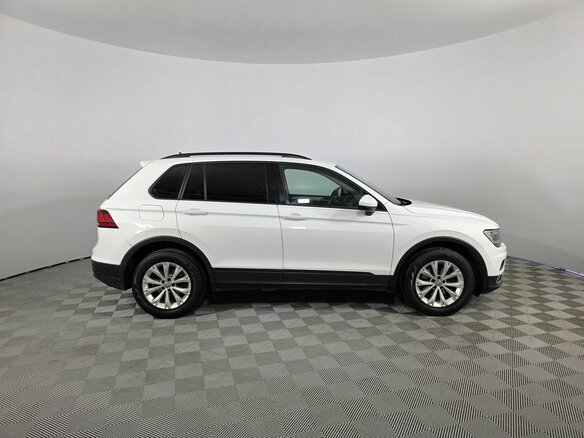 2019 Volkswagen Tiguan II, белый, 1800000 рублей - вид 3