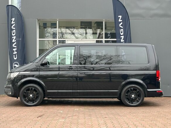 2021 Volkswagen Multivan T6 Рестайлинг, чёрный, 4699000 рублей - вид 5