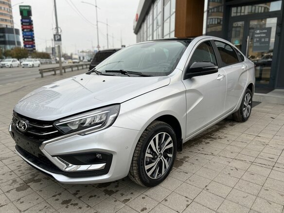 2026 Lada (ВАЗ) Vesta I Рестайлинг (NG), серебристый, 2035000 рублей - вид 3
