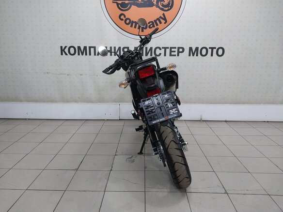 2025 Kawasaki KLX 230, серебристый, 549000 рублей - вид 3