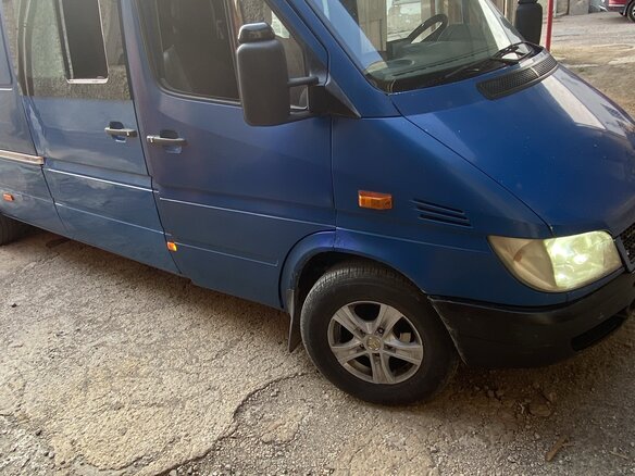 2005 Mercedes-Benz Sprinter, белый, 1200000 рублей - вид 2