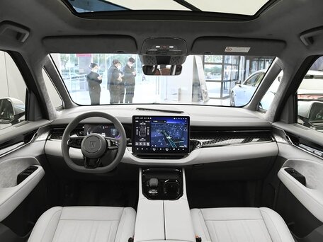 2026 Zeekr 009 140 kWh I Рестайлинг, белый, 13777000 рублей, вид 5