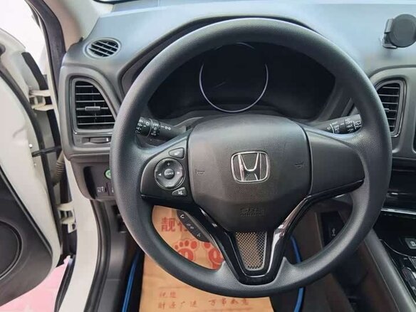 2022 Honda Vezel I Рестайлинг, белый, 1399000 рублей - вид 8